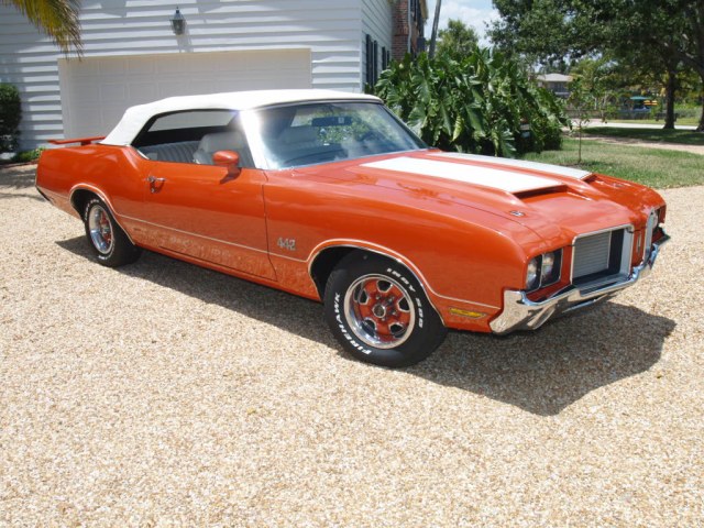 1972 Olds 442 027.jpg